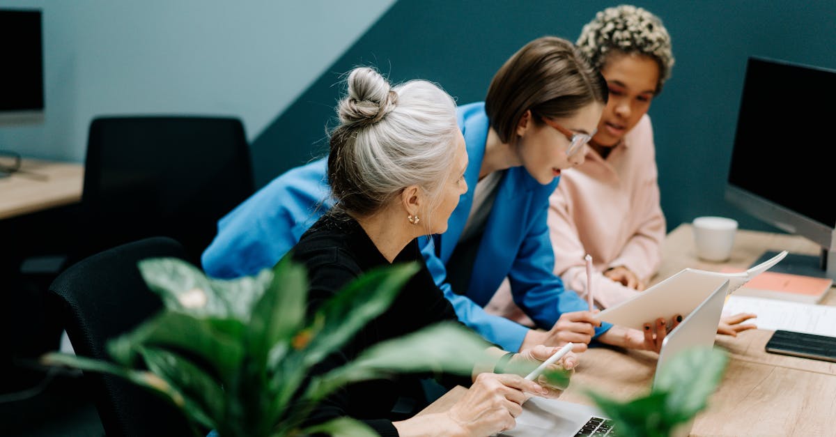 entdecken sie strategien und ressourcen zur förderung der frauenförderung. erfahren sie, wie frauen in verschiedenen branchen spitzenpositionen erreichen und zur gleichstellung der geschlechter beitragen können.