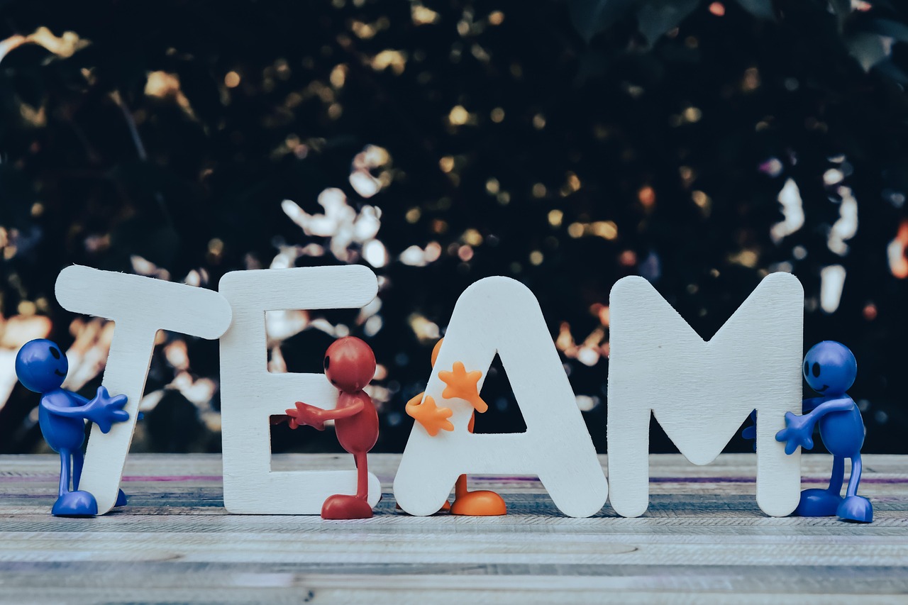 entdecken sie die kraft des teamgeistes! erfahren sie, wie eine starke teamkultur die zusammenarbeit fördert, die leistung steigert und den erfolg ihres unternehmens sichert.