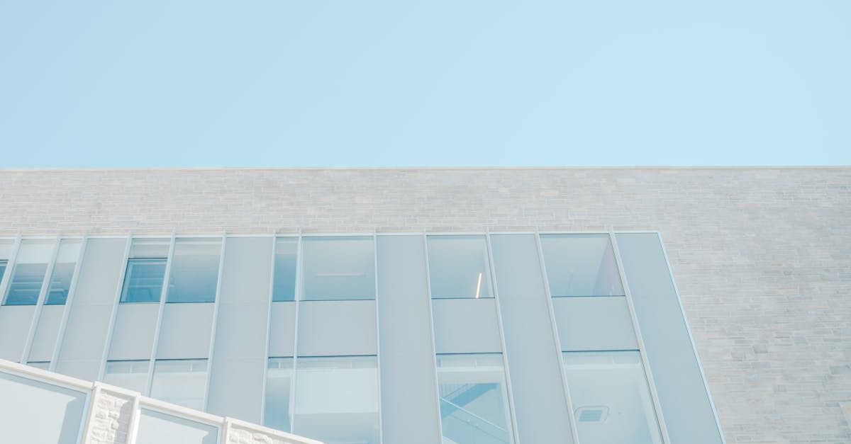 entdecken sie die essenz des minimalismus: ein lebensstil, der einfachheit, klarheit und funktionalität feiert. lernen sie, wie sie overload reduzieren und raum für das wesentliche schaffen können.