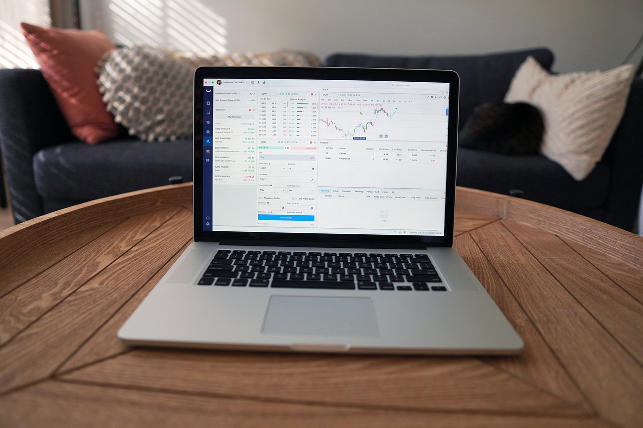 entdecken sie die welt des aktienhandels! erfahren sie, wie sie erfolgreich in aktien investieren, marktentwicklungen analysieren und ihre handelsstrategie optimieren können. ob anfänger oder erfahrener trader, hier finden sie wertvolle tipps und ressourcen.
