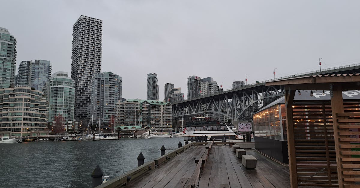 entdecken sie erstklassige eigentumswohnungen mit modernen annehmlichkeiten und zentraler lage. genießen sie stilvolles wohnen in einer einzigartigen gemeinschaft, die komfort und luxus vereint.