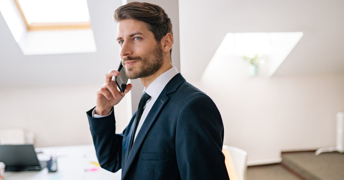 entdecken sie die vorteile von karrierenetzwerken und wie sie ihnen helfen können, berufliche kontakte zu knüpfen, neue chancen zu finden und ihre karriere voranzutreiben. vernetzen sie sich mit gleichgesinnten und experten aus ihrer branche.