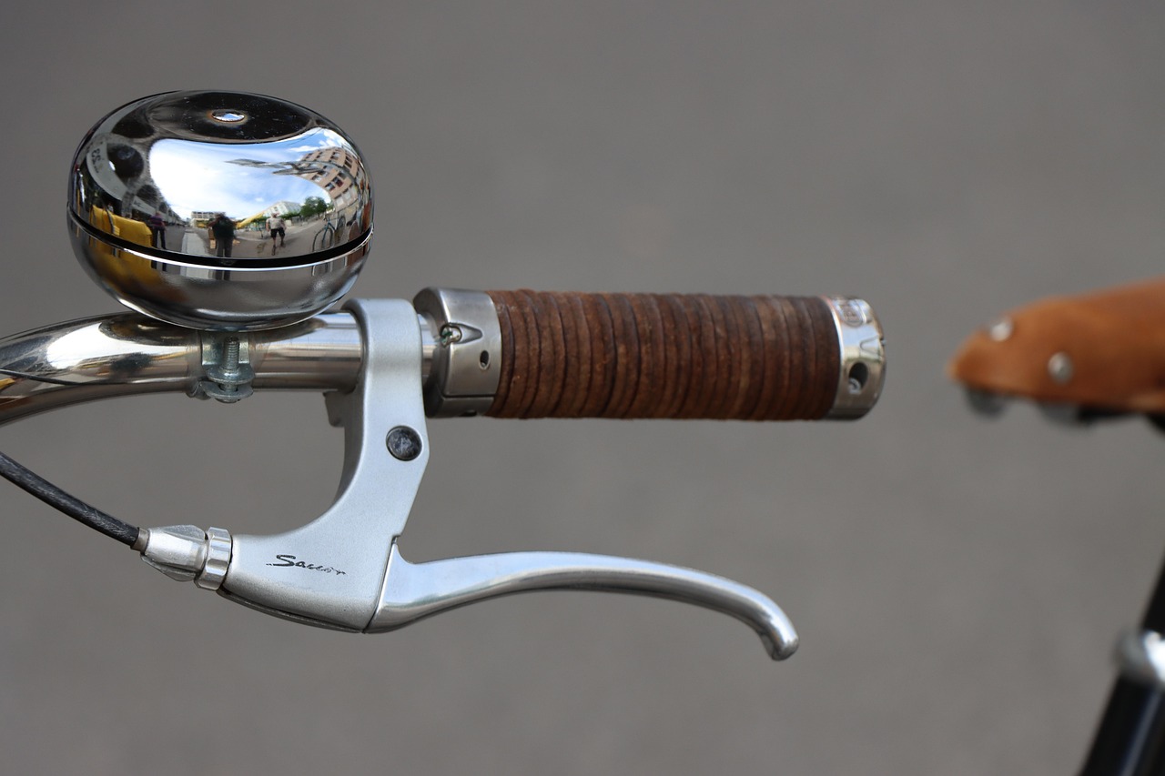 entdecken sie nachhaltige mode, die umweltbewusstsein mit stilvollem design verbindet. erkunden sie umweltfreundliche materialien und faire produktion f&uuml;r einen bewussten kleiderschrank.